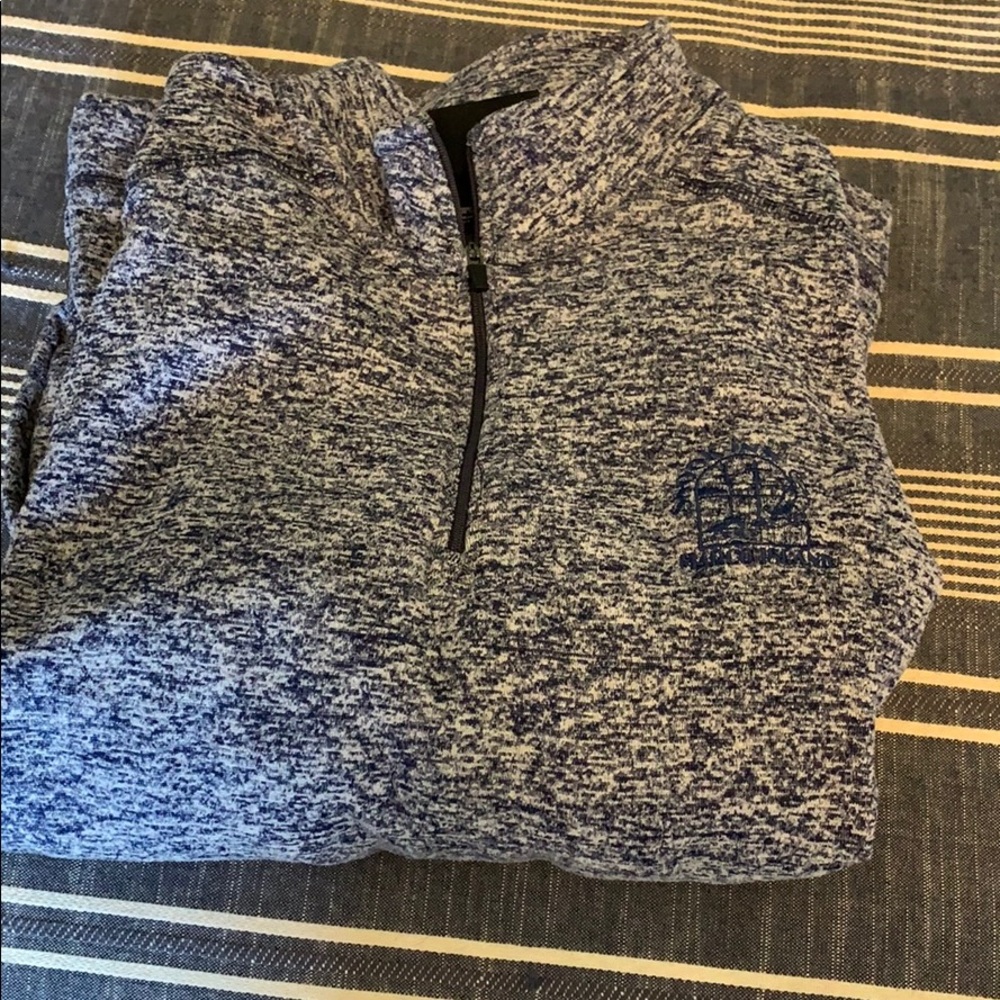 Blue and white sweatshirt.